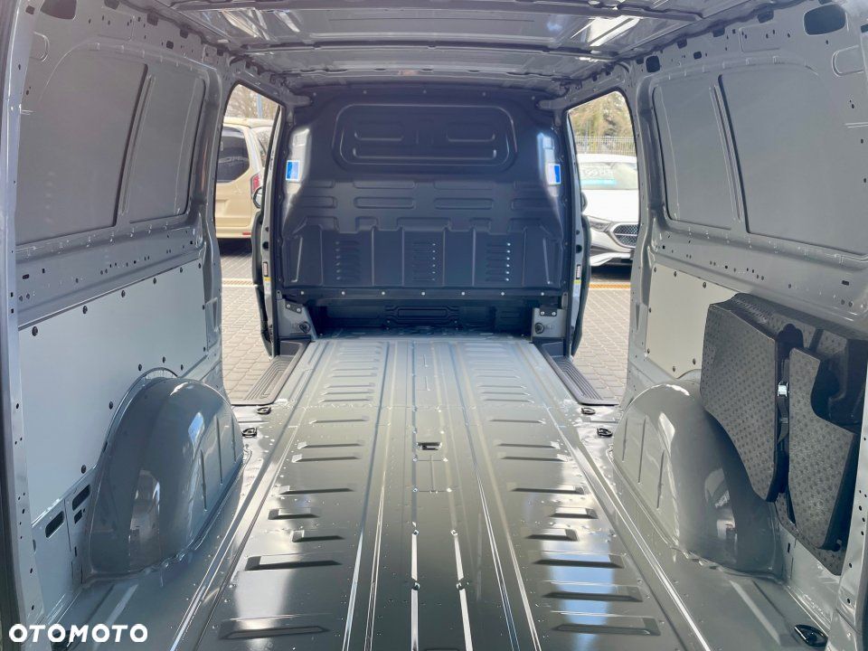 Mercedes-Benz Vito - 11