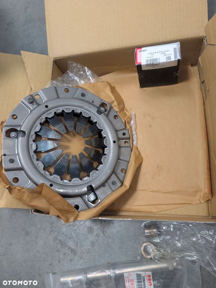 Kompletne sprzęgło Exedy 2082 Suzuki Swift - 2