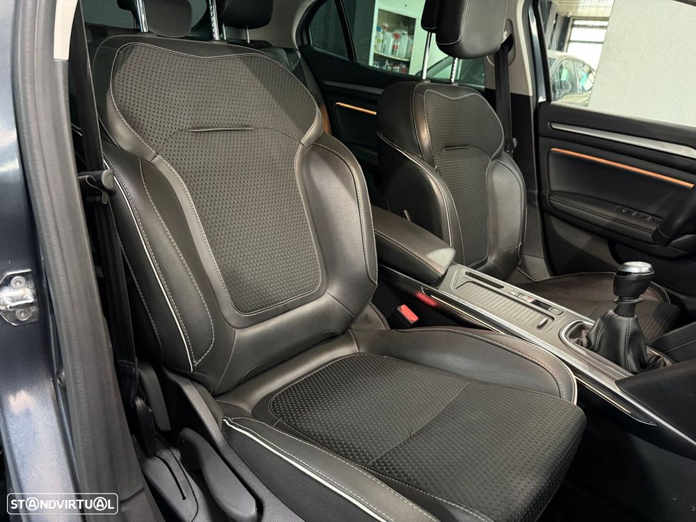 Renault Mégane ENERGY TCe 130 BOSE EDITION - 12