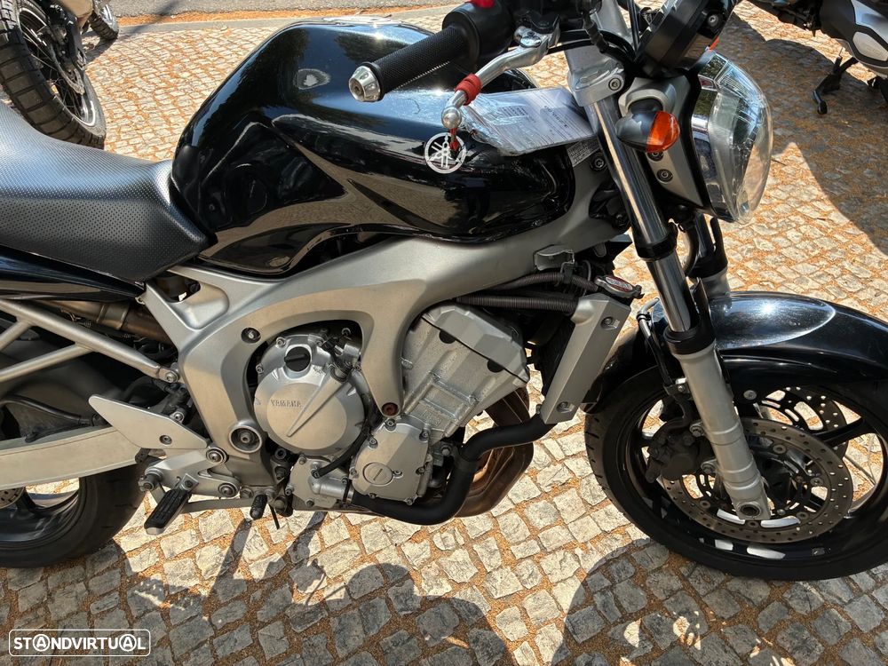 Yamaha FZ 600 - 5