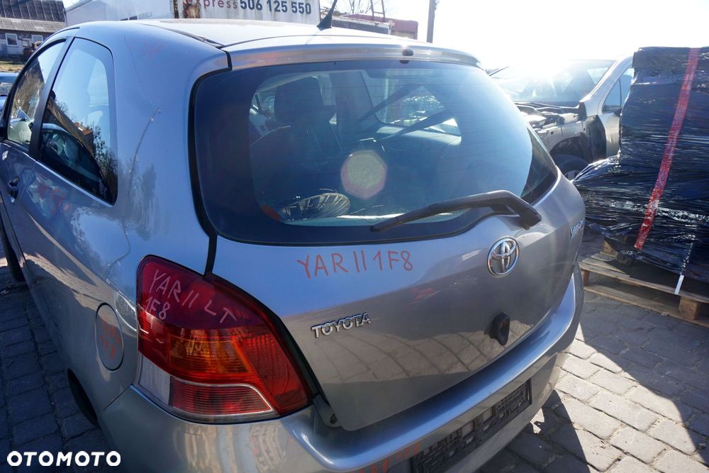 KLAPA BAGAŻNIKA TYLNA YARIS II 3D HB 1F8  SZARY TOYOTA 2005-2009 - 2