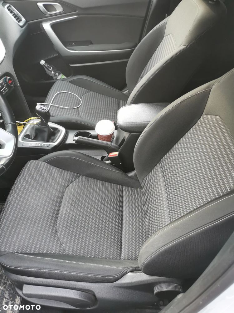 Kia Ceed 1.5 T-GDI M - 24