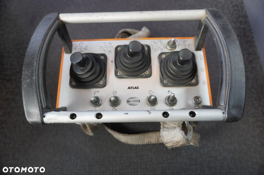 Renault C380 Comfort 6x4 / HDS Atlas 172.3E / Zasięg 12.3 m / Udźwig 6.1 t / Burtowy 17 EPAL - 15