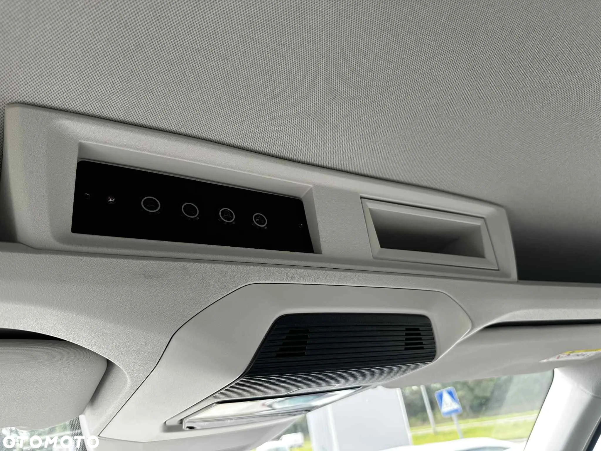 Volkswagen Crafter - 13