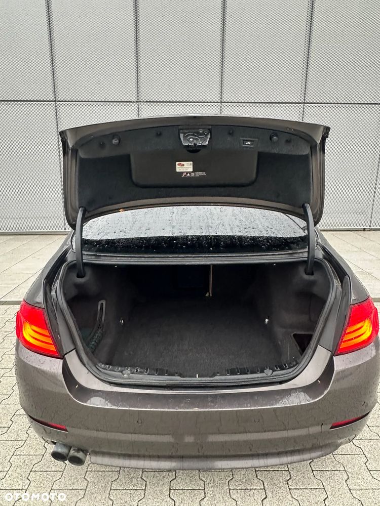 BMW Seria 5 528i xDrive Luxury Line - 14