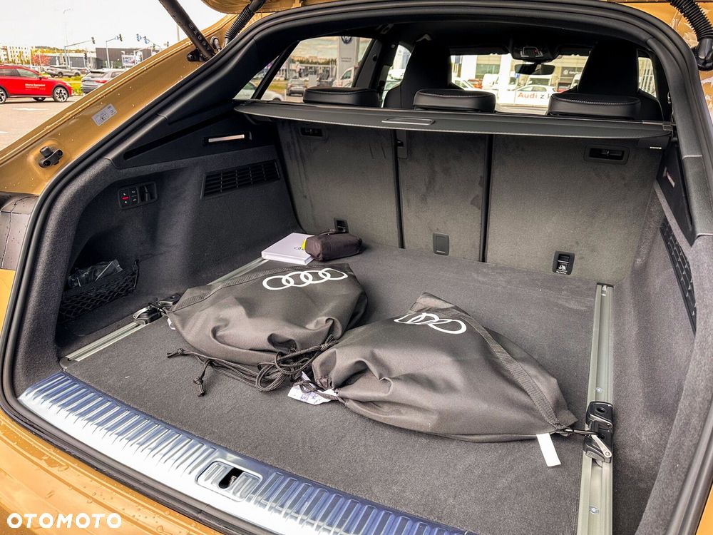 Audi Q8 - 10