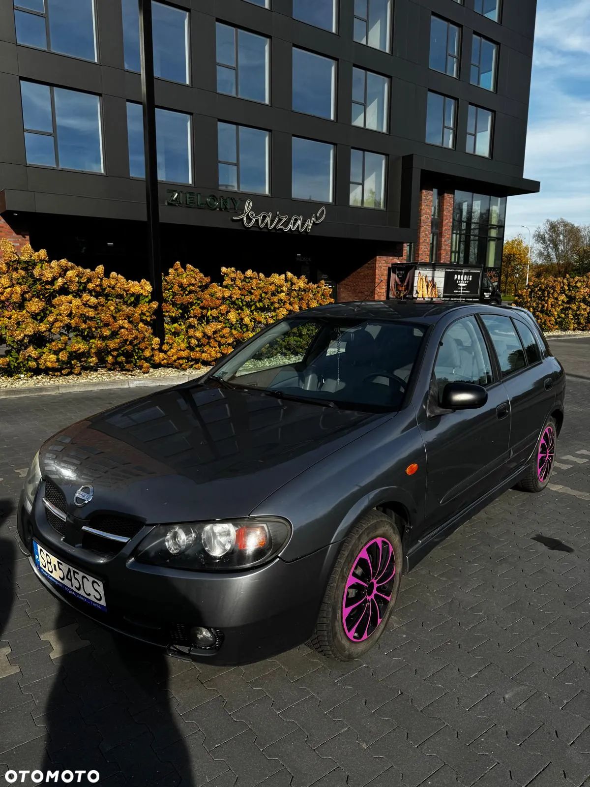 Nissan Almera - 1