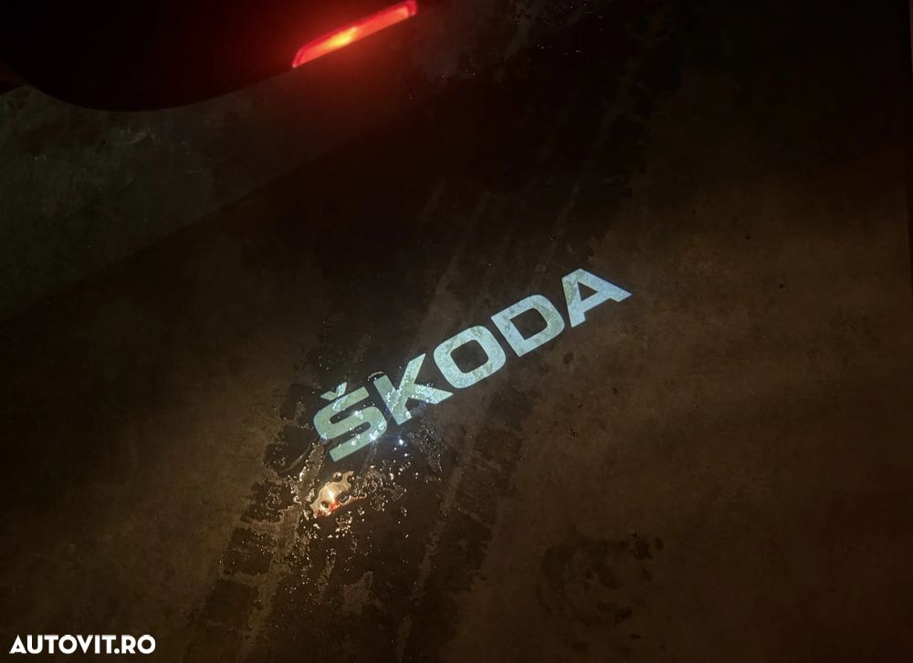 Skoda Superb 2.0 TDI 4X4 DSG Scout - 34