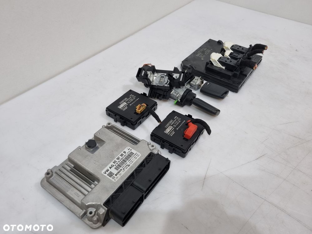 AUDI A1 82A ZESTAW STARTOWY 1.0 TSI 04C907309BP 3Q0907530AC 3Q0907338E 5Q0937084DG - 2