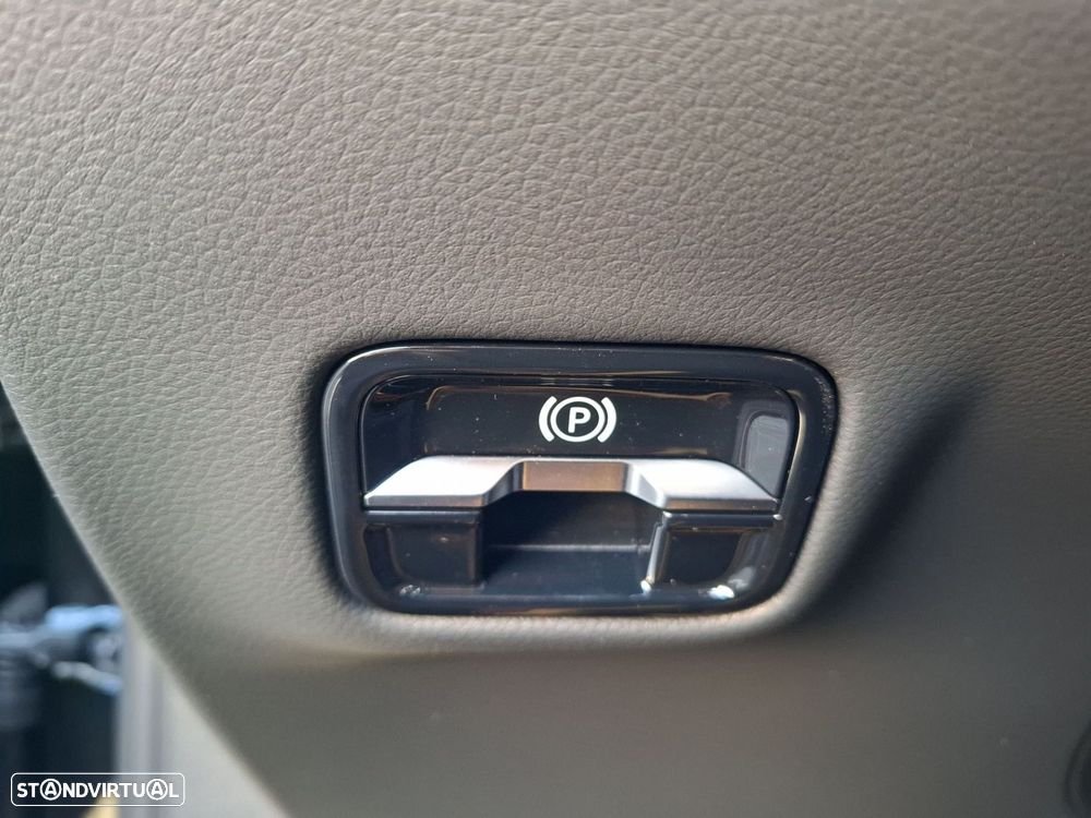 Mercedes-Benz E 220 d - 21