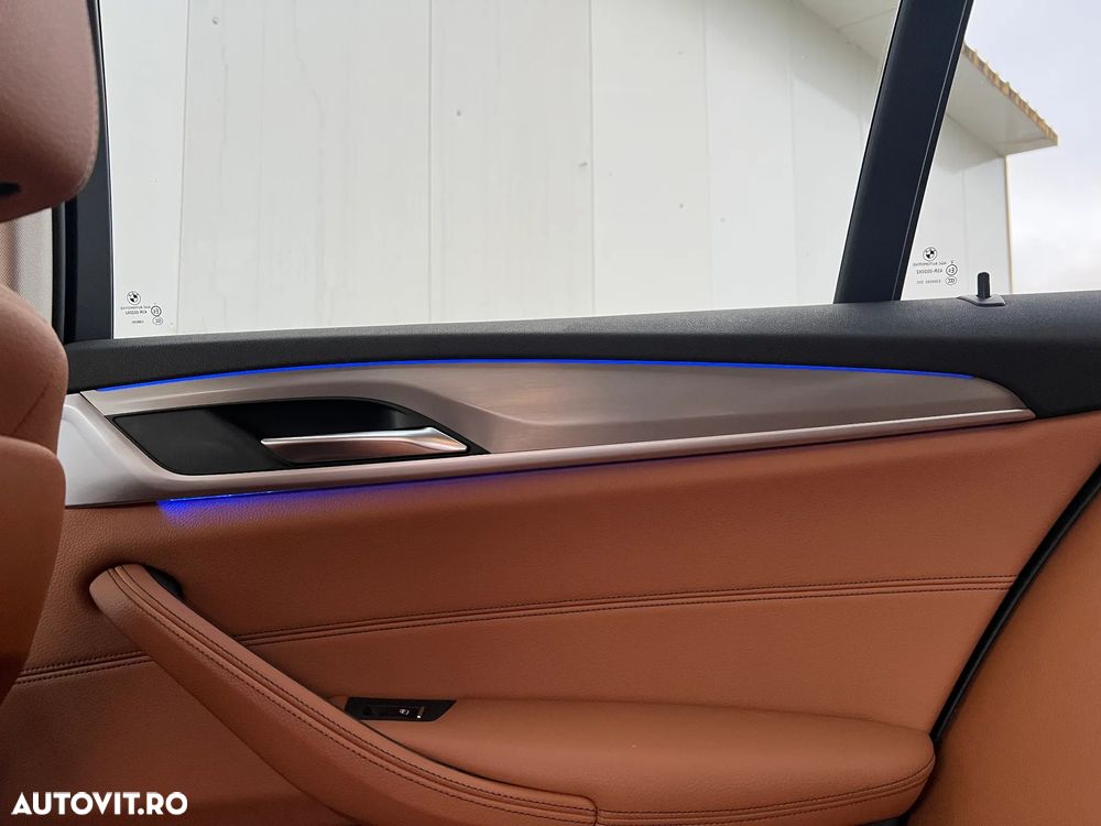 BMW Seria 5 520d xDrive AT - 27