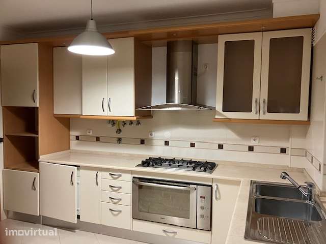 Lisboa Sul Almada Duplex T3 +1, com garagem - Grande imagem: 2/41