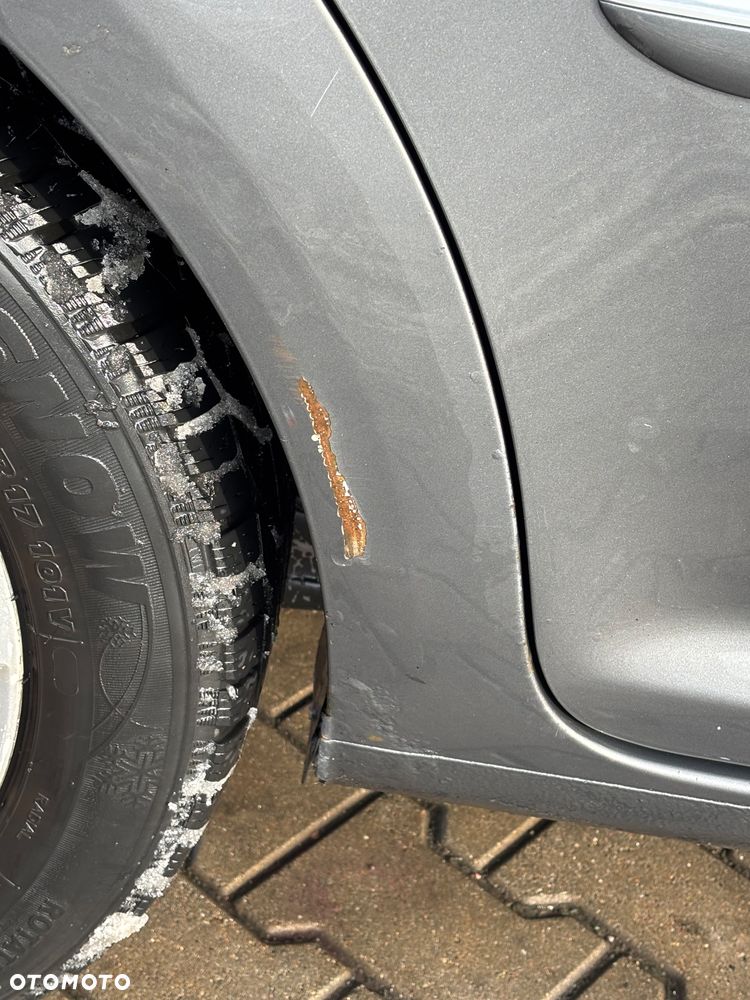 Volkswagen Touran 2.0 TDI DPF Highline DSG - 32