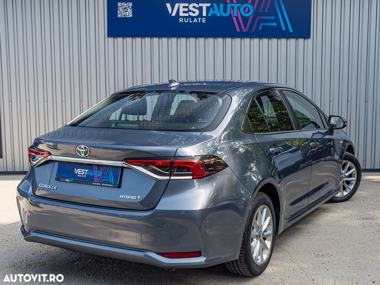 Toyota Corolla Sedan 1.8 HEV Business - 8