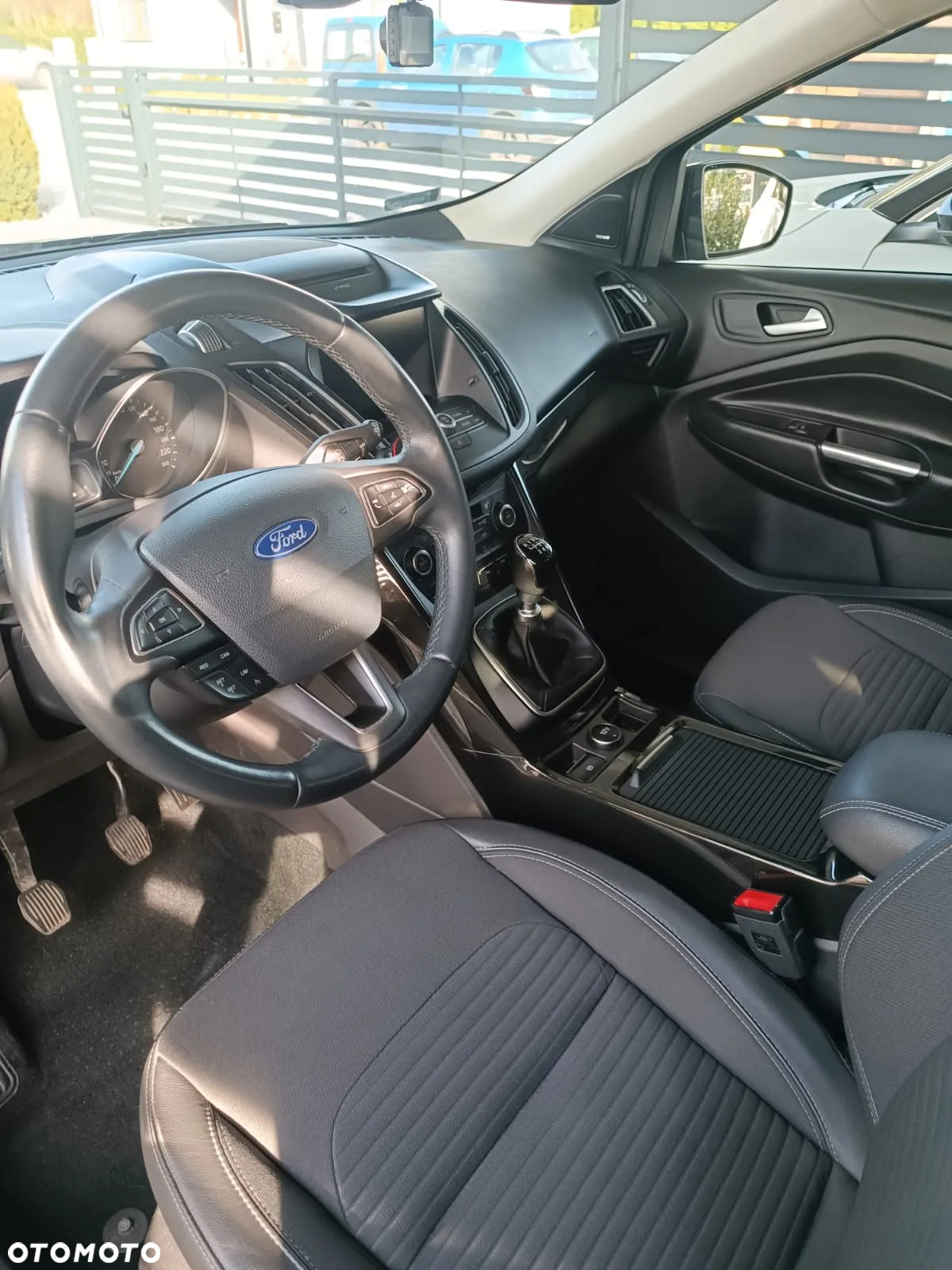 Ford Kuga 1.5 EcoBoost FWD Titanium ASS MMT6 - 26