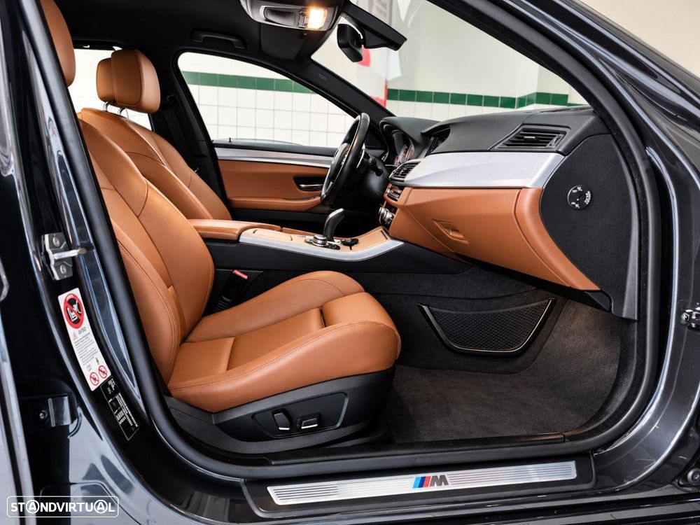 BMW 535 d xDrive Pack M Auto - 11