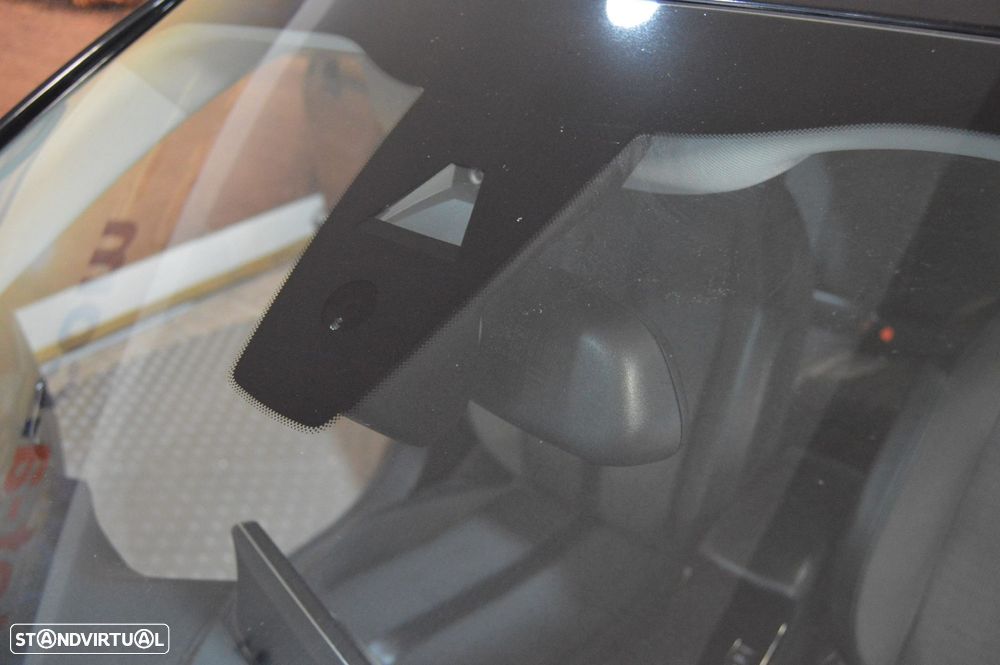 Peugeot 2008 1.5 BlueHDi Allure Pack - 23