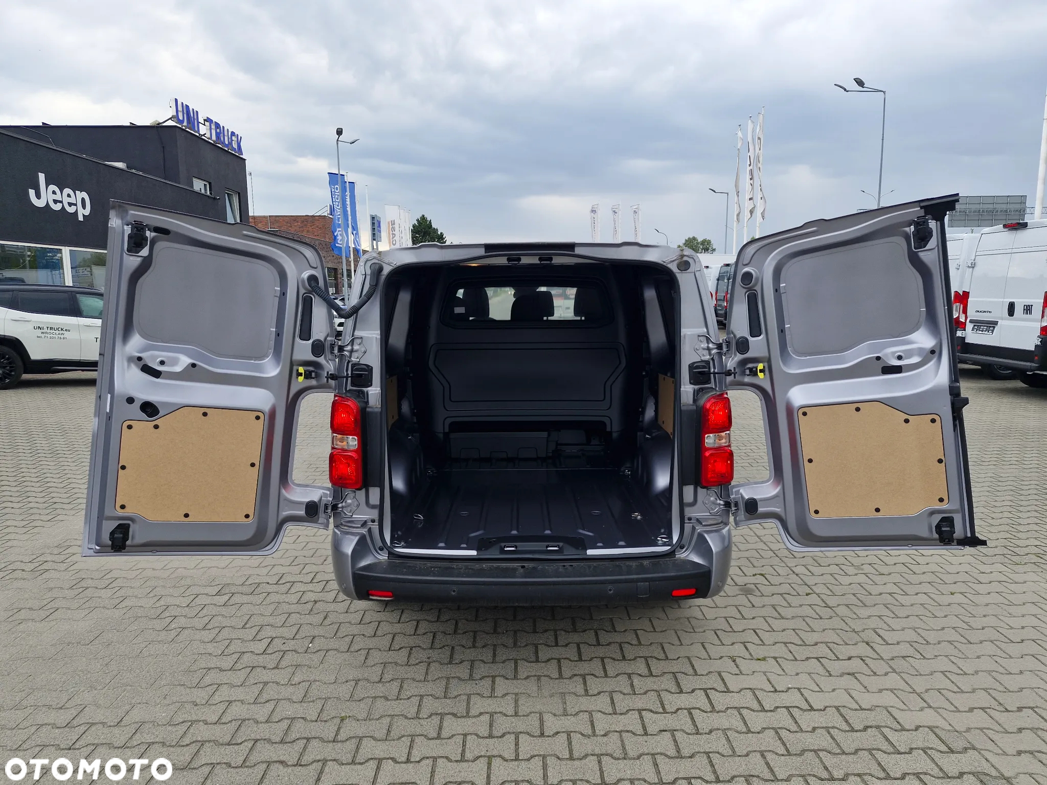Fiat SCUDO 6 miejscowy OD RĘKI! - 21