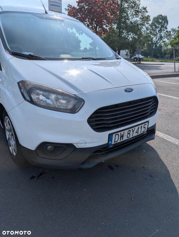 Ford Transit Courier - 9