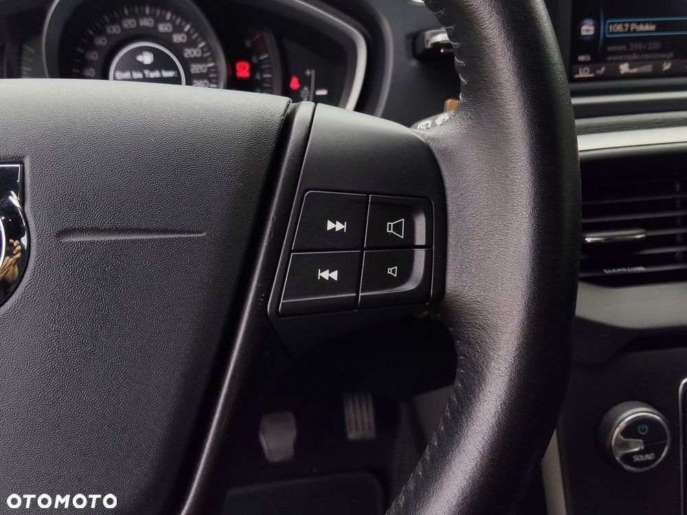 Volvo V40 T2 Momentum - 30