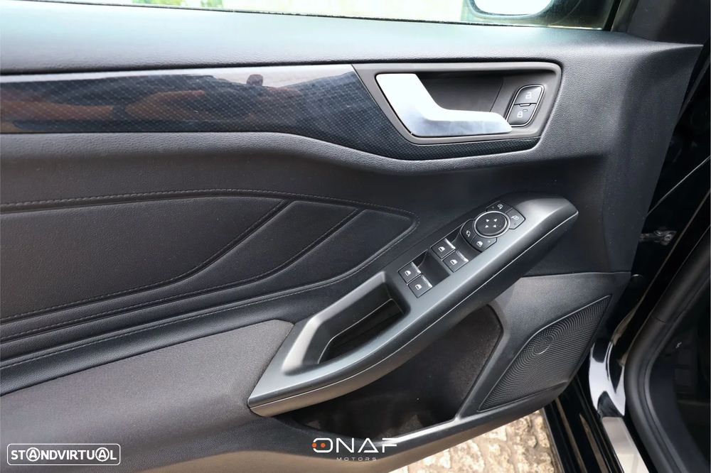 Ford Focus 1.5 EcoBoost S&S ST-LINE - 15