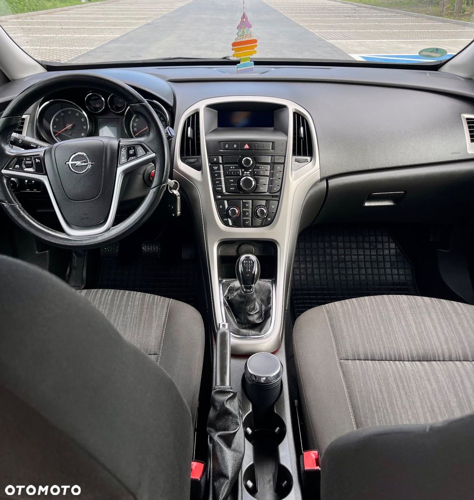 Opel Astra 1.4 T Essentia - 18