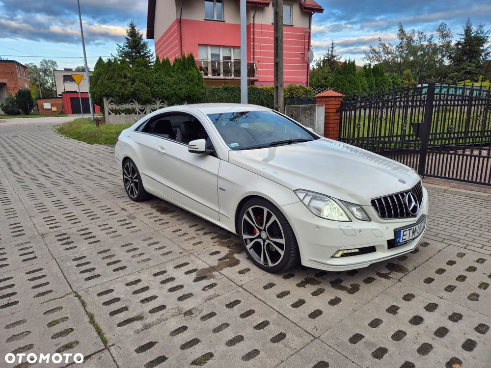 Mercedes-Benz Klasa E 250 CDI DPF Coupe BlueEFFICIENCY Avantgarde - 1
