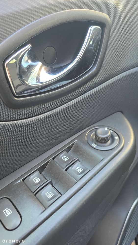 Renault Captur 0.9 Energy TCe Life EU6 - 9