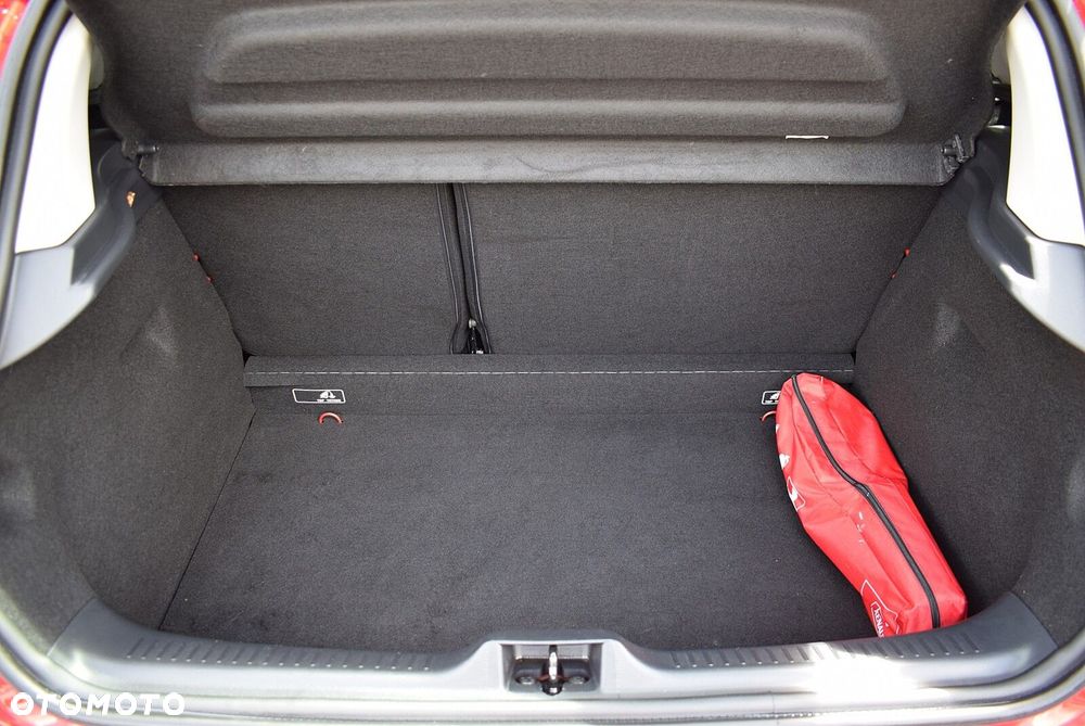 Renault Clio - 25