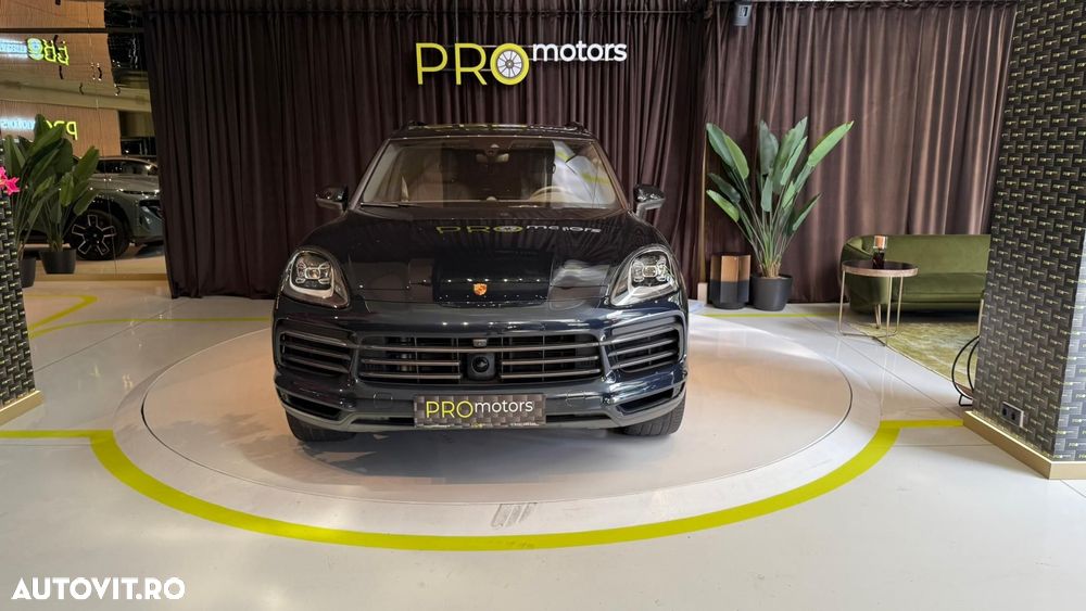 Porsche Cayenne - 8