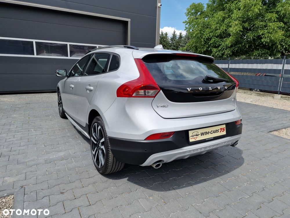 Volvo V40 Cross Country D2 Geartronic Momentum - 12
