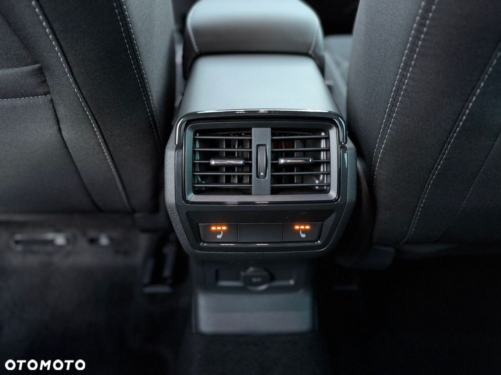 Skoda Karoq 1.5 TSI ACT Sportline DSG - 37