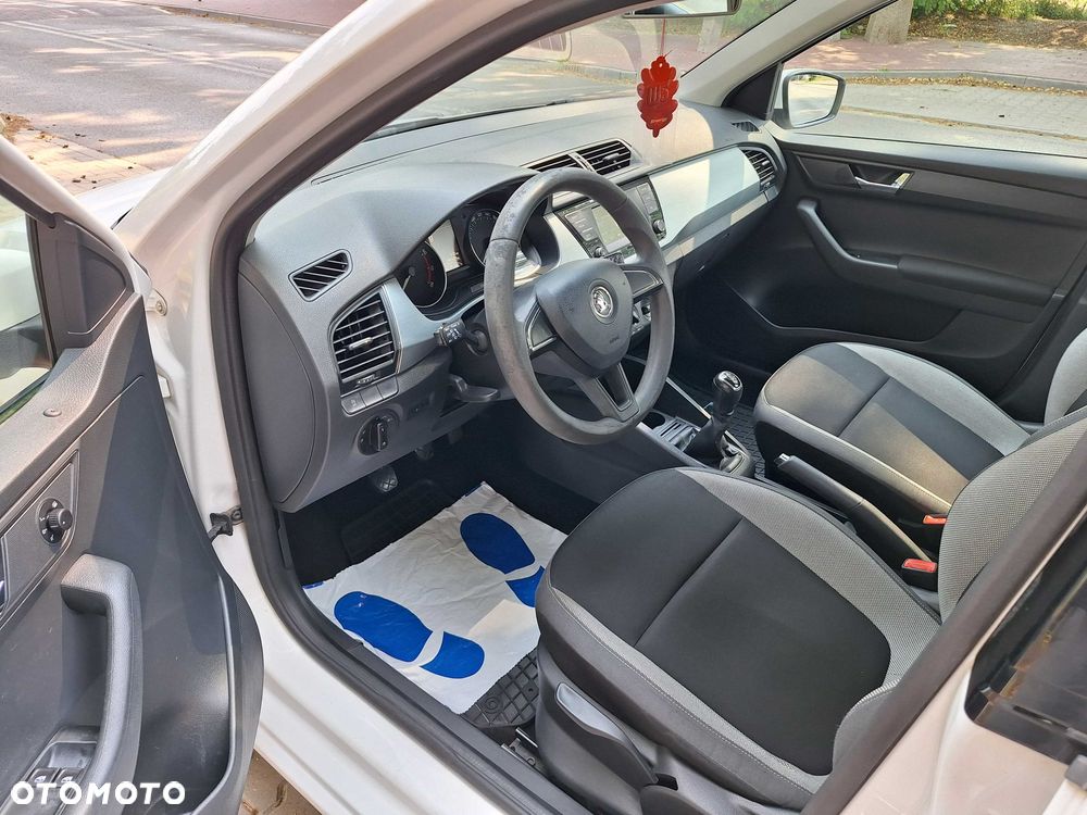 Skoda Fabia - 8