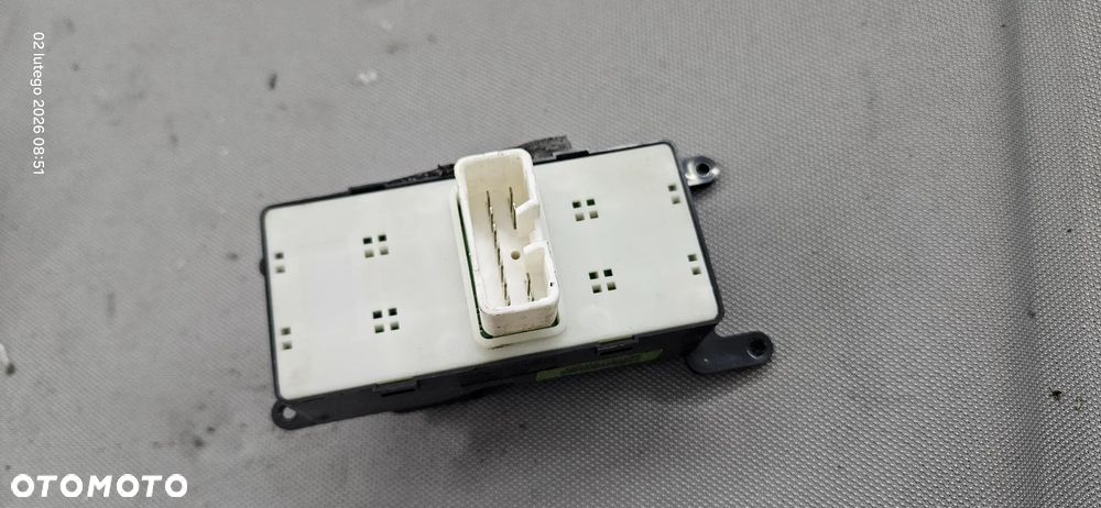 Panel szyb przełącznik lewy Kia Rio III 2012r 5d hatchback Europa 93570-1W000 - 3