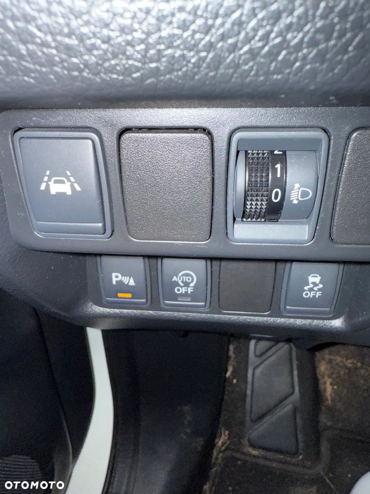 Nissan Qashqai 1.2 DIG-T N-Connecta EU6 - 11