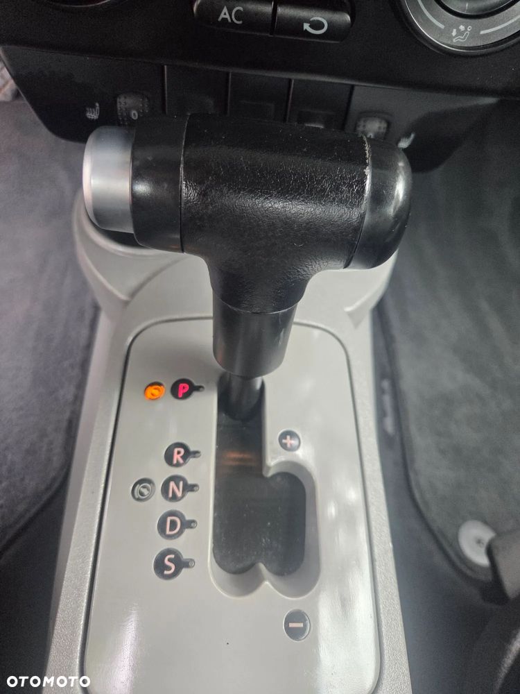 Volkswagen New Beetle 2.0 - 34