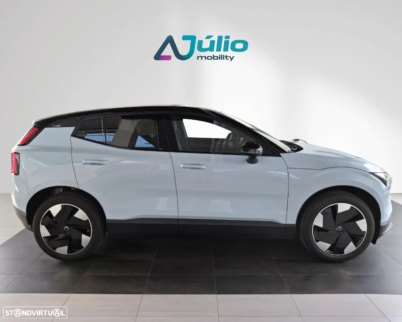 Volvo EX30 69 kWh Single Motor Extended Range Plus - 2