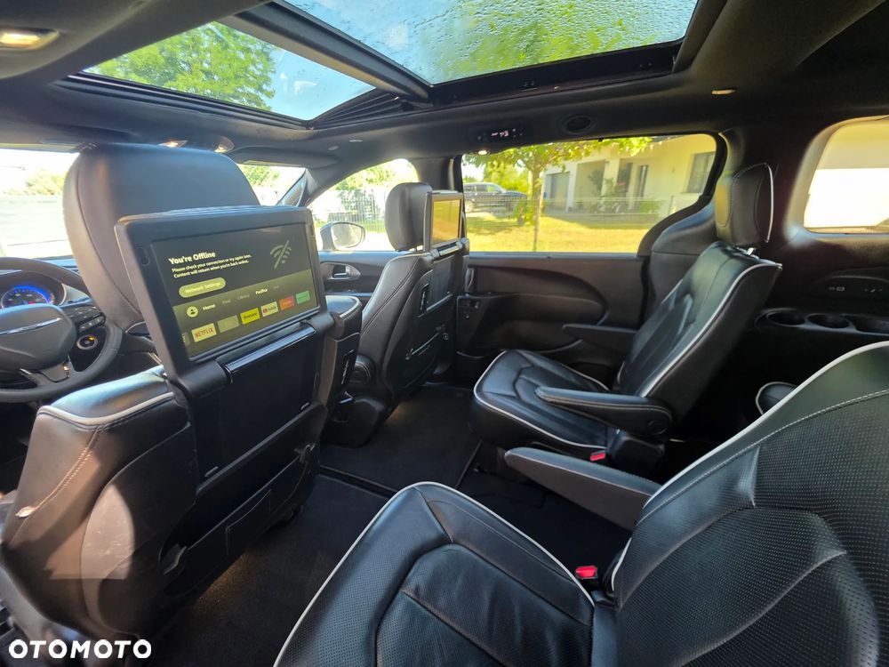Chrysler Pacifica - 18