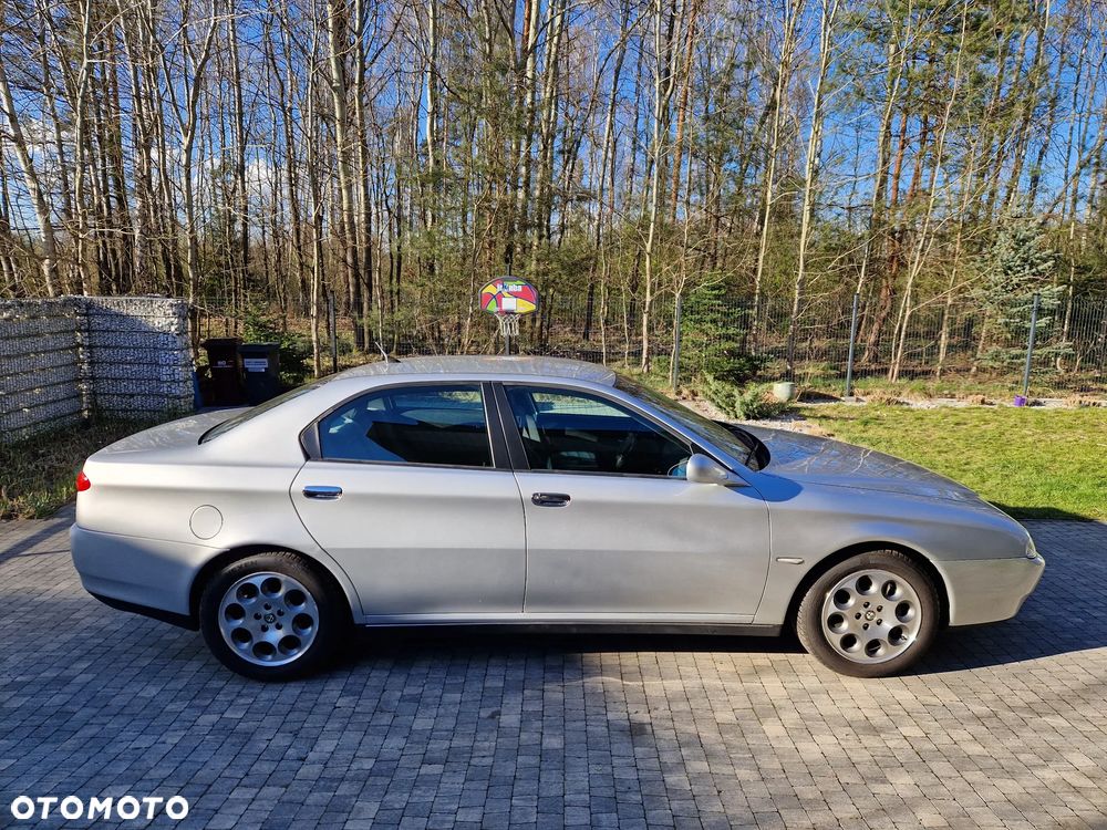 Alfa Romeo 166 - 25
