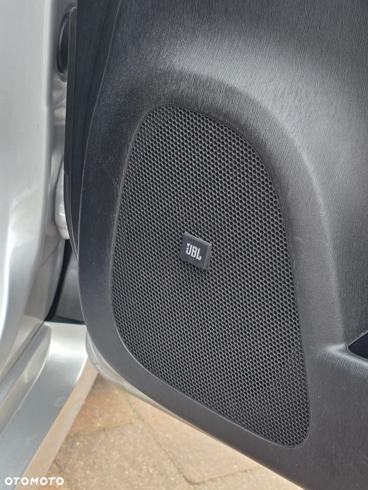 Toyota Prius 1.8 HSD Prestige - 16