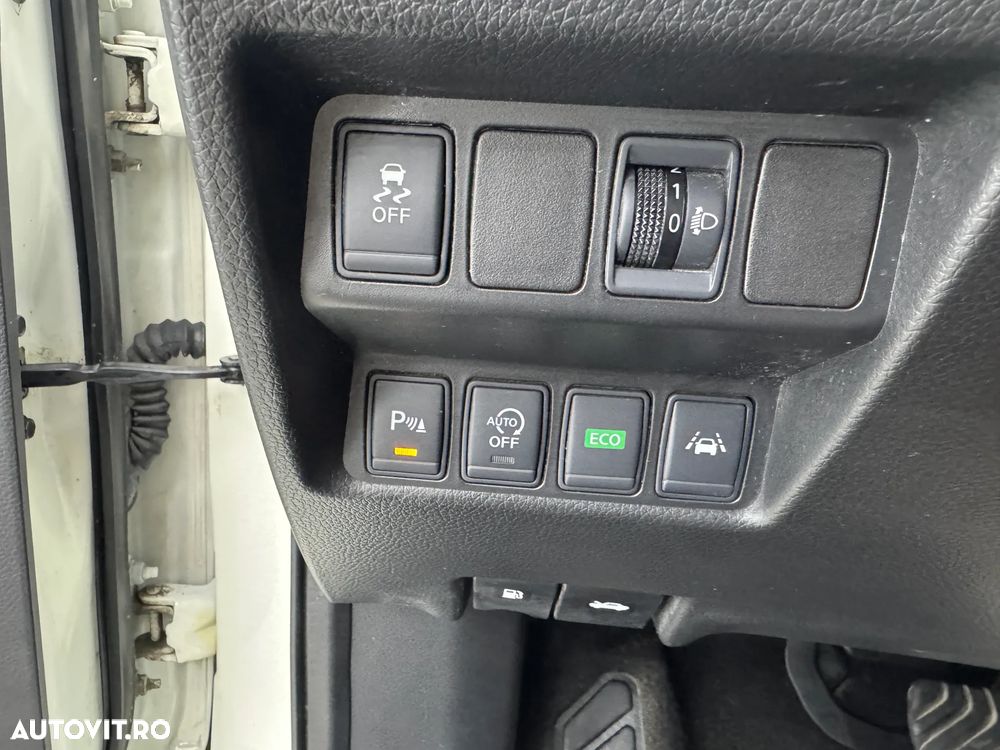 Nissan Qashqai 1.6 DCI Xtronic TEKNA - 29