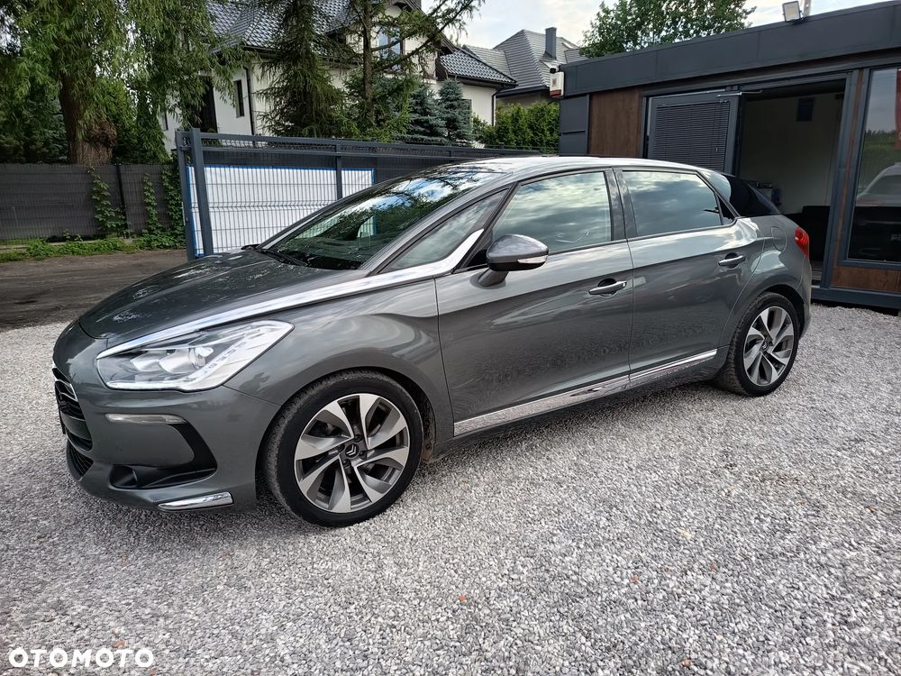 Citroën DS5 HDi 165 SoChic - 3