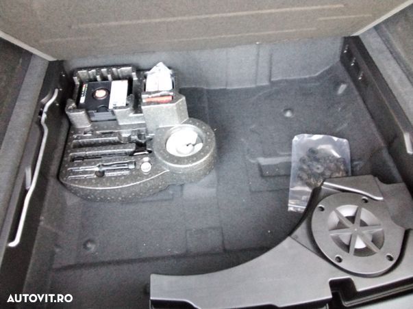 Volkswagen Touareg 3.0 V6 TDI SCR 4Motion Automatik R-Line - 14