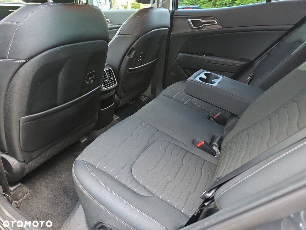 Kia Sportage 1.6 CRDI MHEV Business Line 4WD DCT - 18