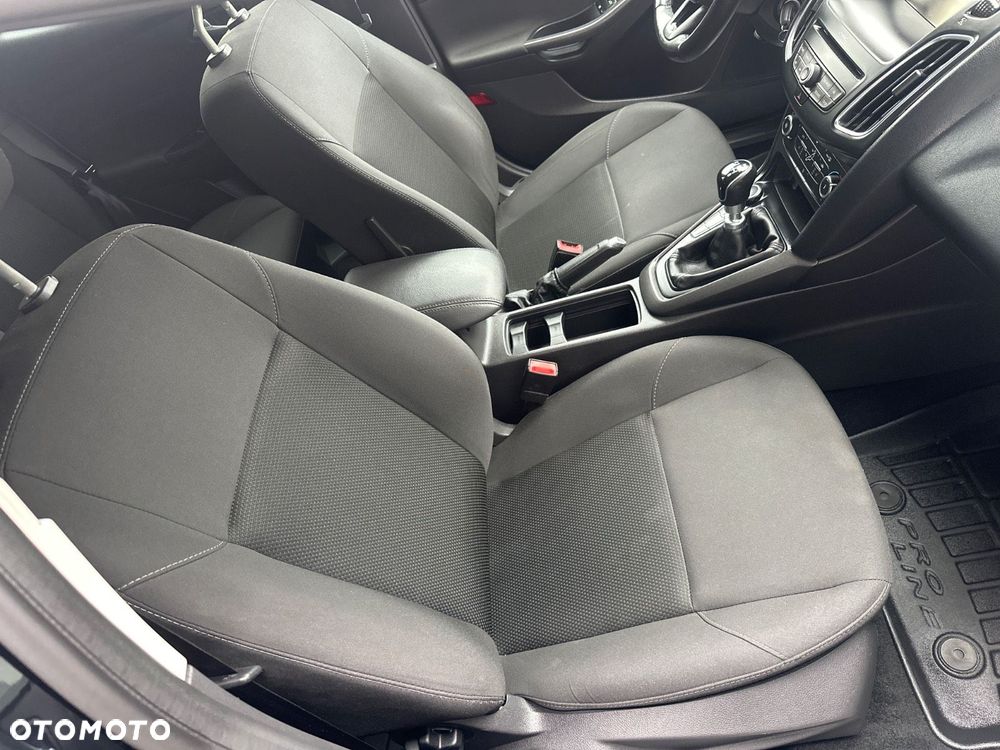 Ford Focus 1.0 EcoBoost Trend - 17