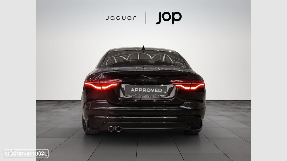 Jaguar XE 2.0 D200 R-Dynamic S - 5