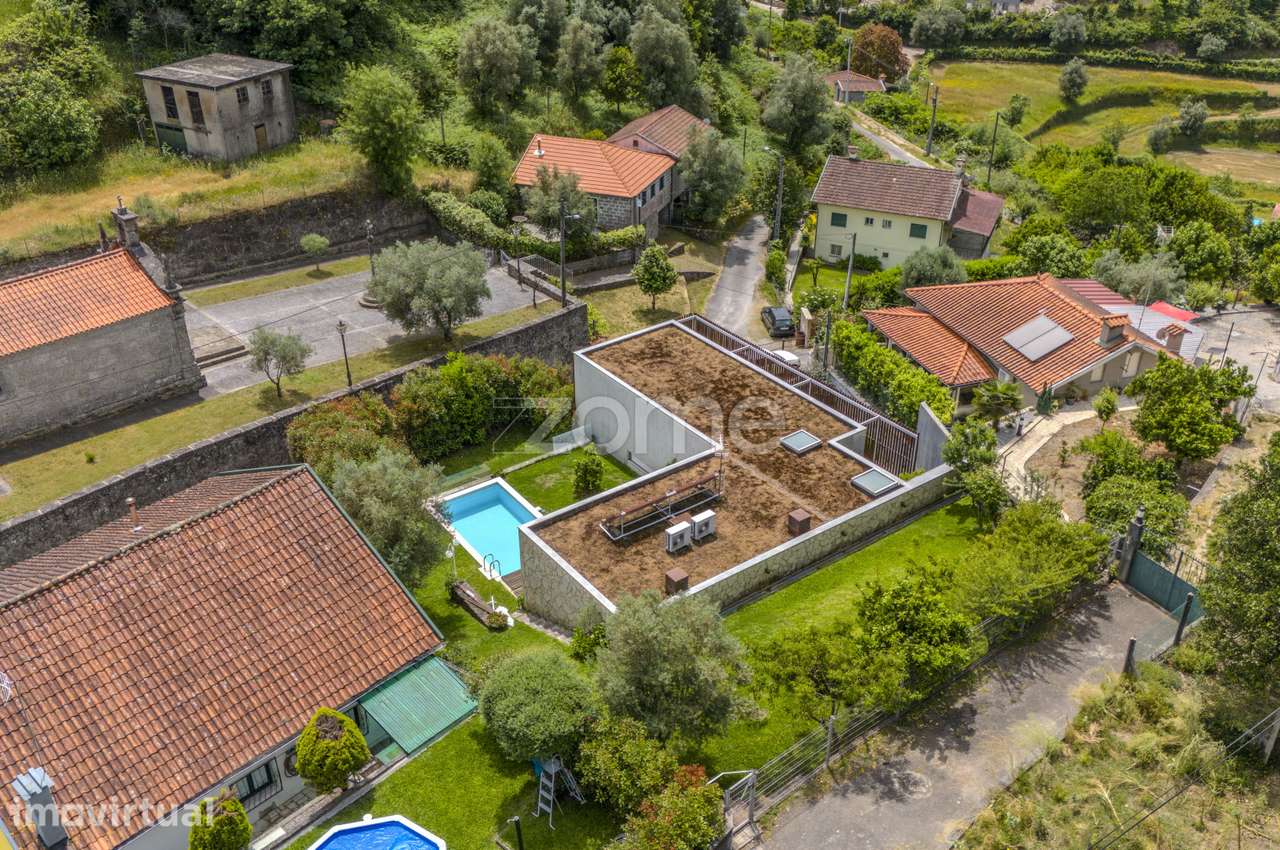 Moradia T3 moderna com piscina e jardins em Valdreu, Vila Verde - Grande imagem: 5/42