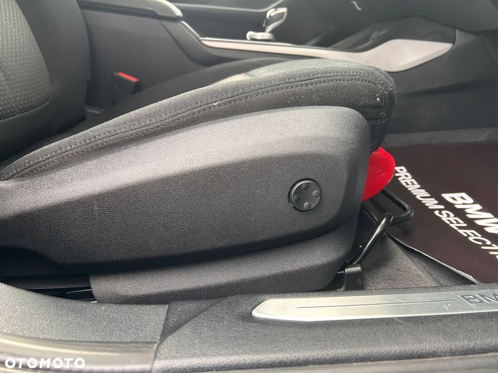 BMW Seria 1 118i Advantage - 23