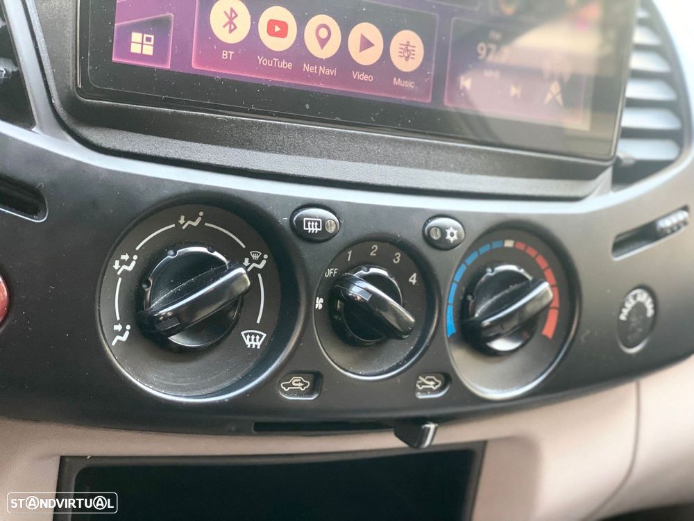 Mitsubishi L200 2.5 DI-D CD Intense - 13