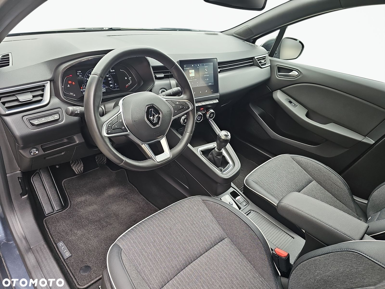 Renault Clio 1.0 TCe Intens - 10